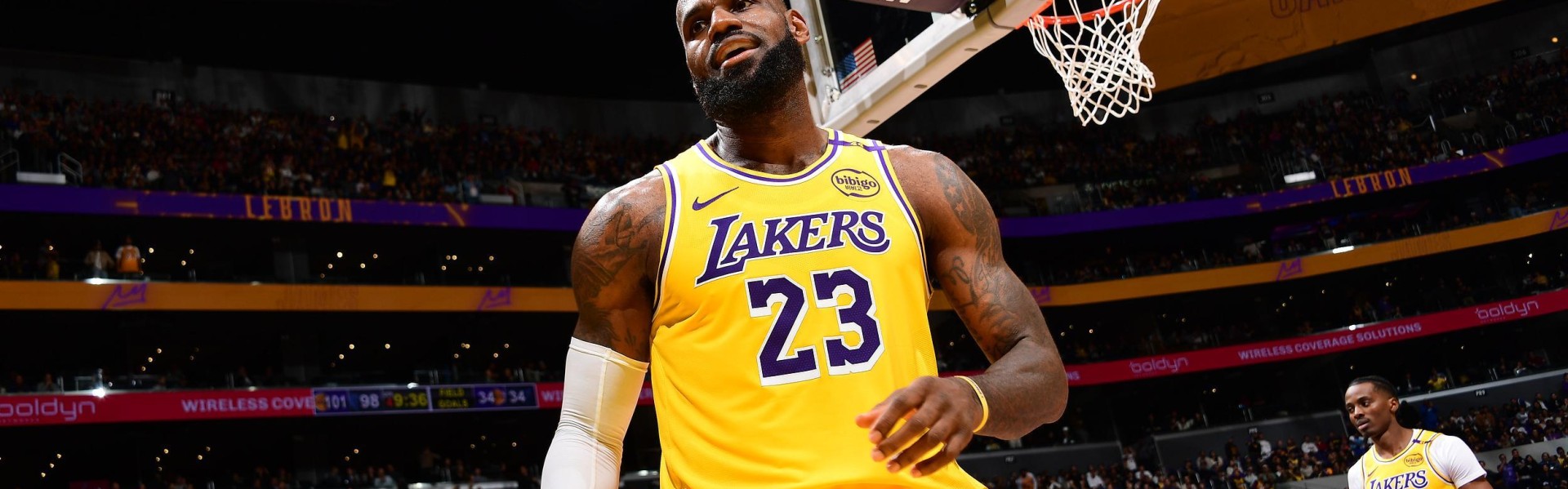 麦迪：詹姆斯的单打很糟糕，所以他需要韦德和欧文去终结比赛