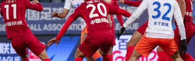 欧博官网-争冠双雄成难兄难弟 还有多少个机会够泰山挥霍？